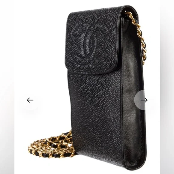 CHANEL Black Shoulder Bag with Gold Chain - Picture 2 of 15